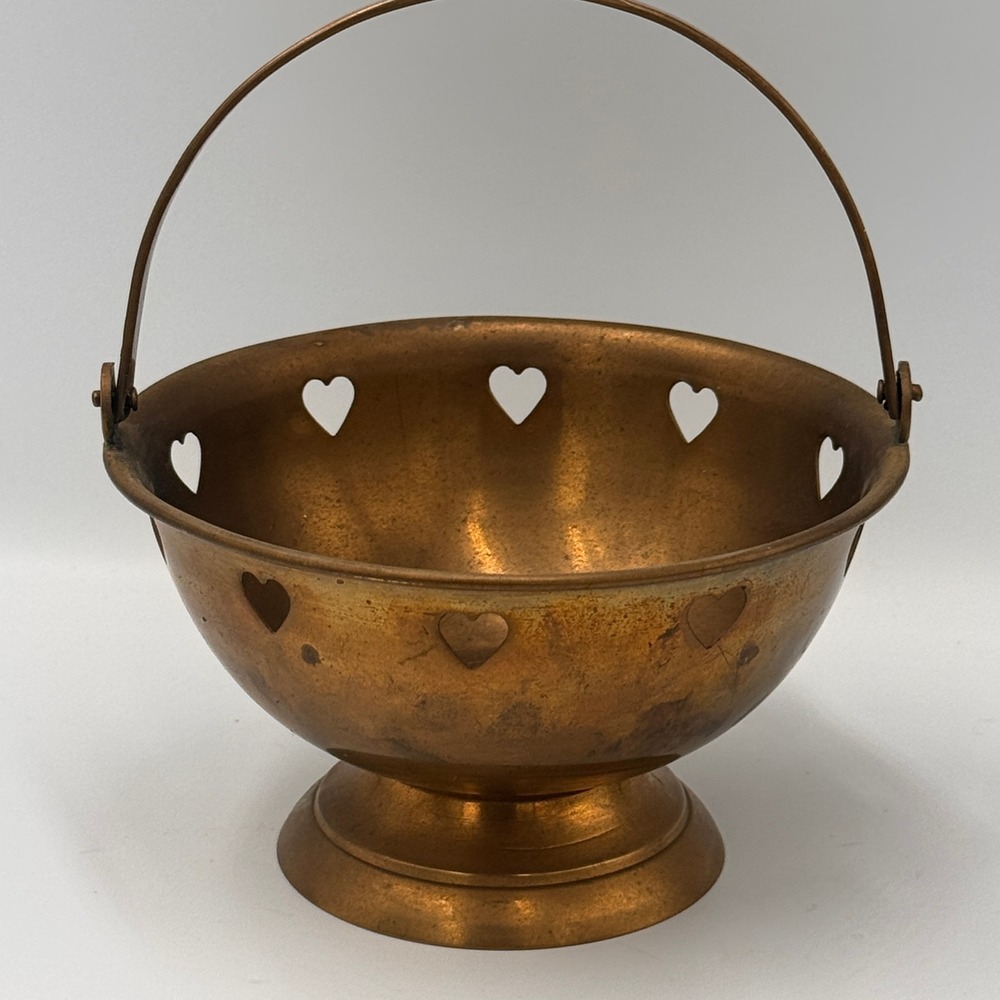 Vintage Brass Heart Cutout Footed Basket Swing Handle Made in India Bowl 5 inch